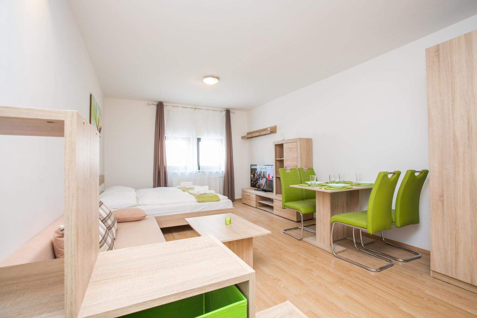 Podkoren Apartment *